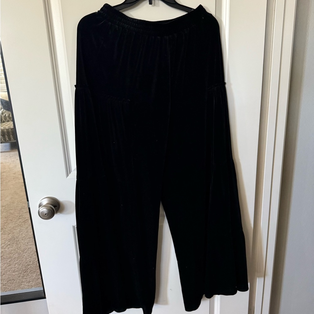Easel Elegant Black Wide-Leg Velvet Pants size L